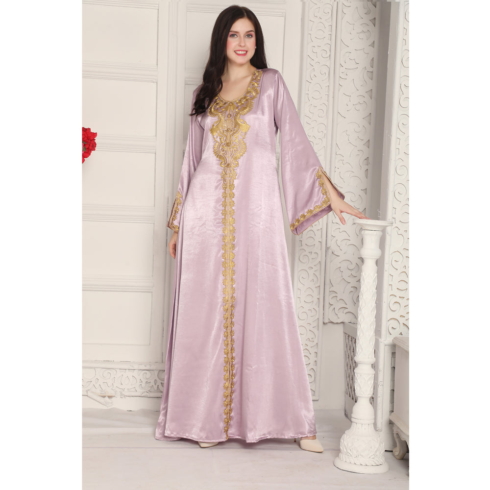 
                  
                    Gold Threadwork Embroidery Arabic Kaftan Farasha in Lilac Pink
                  
                